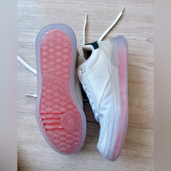 NWOT Reebok Club C Legacy sneakers, size 6 - Picture 5 of 7